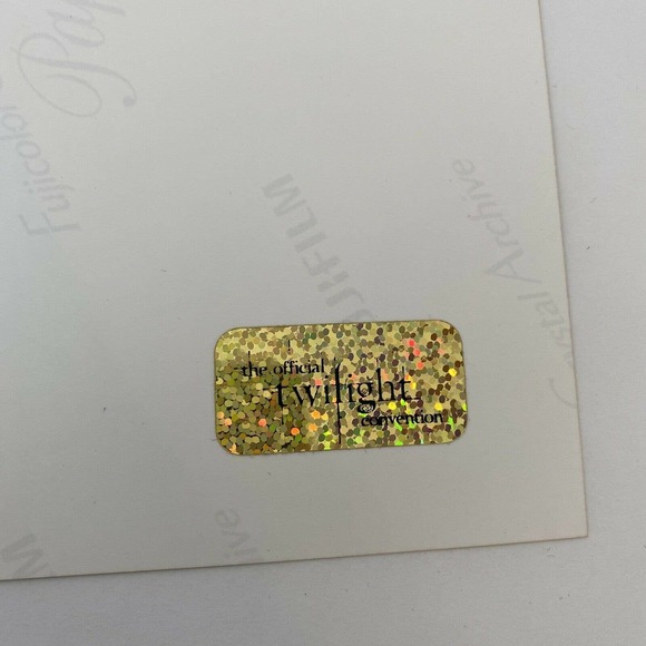 Official Twilight Convention Emily Young Signed Photo Picture 8 x 10 Tinsel - Picture 3 of 7